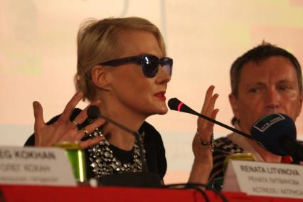 Диск3. Московский Международный кинофестиваль 2009 г 
23 июня 2009 год актриса Литвинова Рената