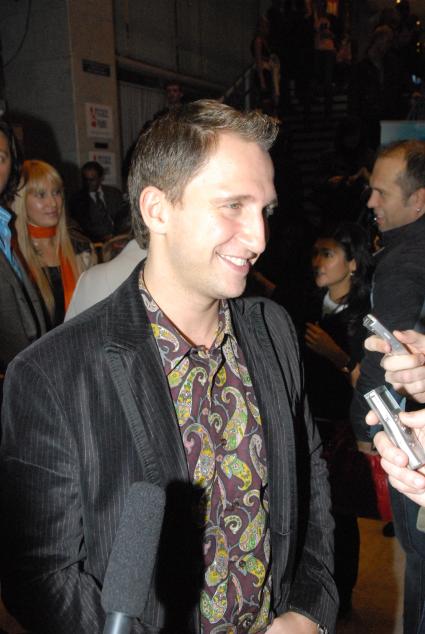 Диск21. Премьера фильма Код апокалипсиса 2007 год. актер Кучера Оскар