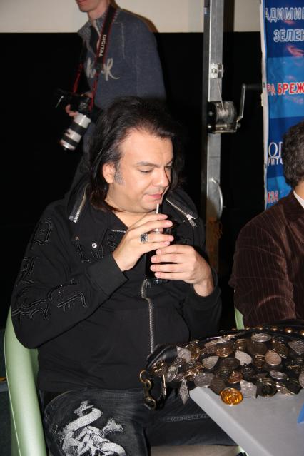 Диск24. Премьера фильма Любовь в большом городе пресс показ 2009 год . певец Киркоров Филипп