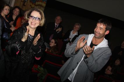 Диск24. Премьера фильма Без вины виноватые 2009 год . Певцов Дмитрий