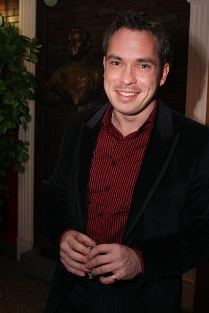 Диск24. Премьера фильма Без вины виноватые 2009 год .