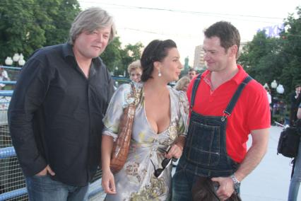 Диск24. Премьера фильма Человек который знал все 2009 год . Екатерина Стриженова Александр Стриженов Алексей Тихонов