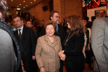 Диск26. Премьера фильма Багровый цвет снегопада 2010 год . Ельцина Наина