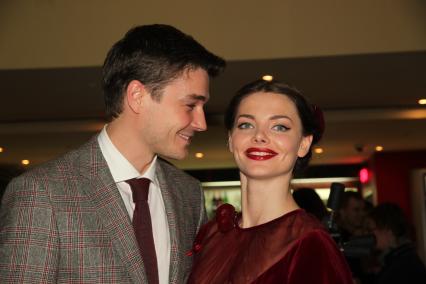Диск31. 5 невест 2011 год актеры Максим Матвеев и Елизавета Боярская