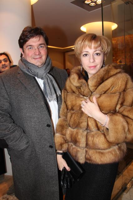 Диск31.Премьера фильма Beautiful 2011 год заместитель главного редактора телеканала РЕН ТВ автор и ведущая программы Неделя с Марианной Максимовской Максимовская Марианна с мужем Борисовым Василием