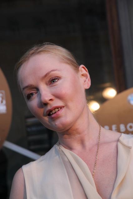 Диск32.Премьера фильма Древо Жизни 2011 год телеведущая Лариса Вербицкая