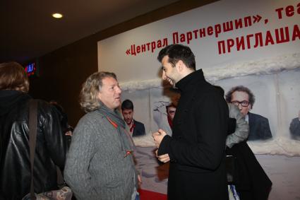 Диск34.Премьера фильма `О чем еще говорят мужчины`2011 год. На снимке: режиссер, телепродюсер Олейников Александр  и актёр, телеведущий, музыкант, шоумен Иван Ургант.