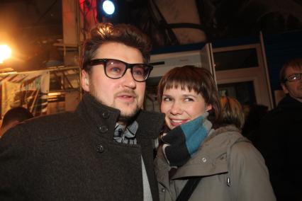 Диск35. Премьера фильма `Самка` 2011 год. На снимке: режиссер Андрей Степковский с подругой Ольгой.