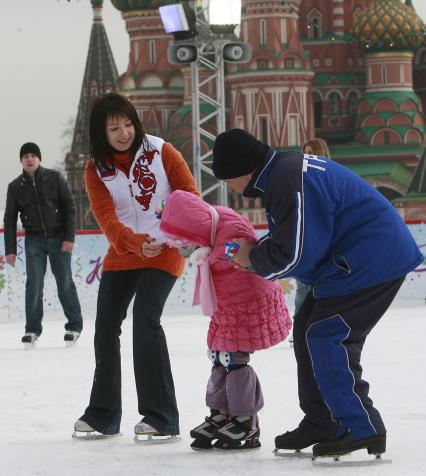 Российская актриса театра и кино. Заслуженная артистка России (2004)[1], ведущая актриса театра  Современник , лауреат Государственной премии в области театрального искусства (2004), а также премий  Золотая маска ,  Кумир ,  Чайка . Член Общественной палаты Российской Федерации, одна из учредителей благотворительного фонда  Подари жизнь  Чулпан Хаматова 10.03.2008 фото Нечаевой Наталии