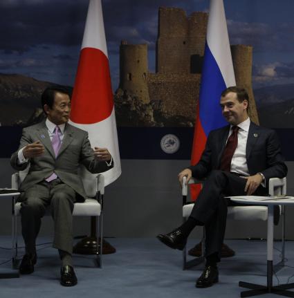 Саммит Группы восьми. Дмитрий Медведев с Премьер-министром Японии Таро Асо.