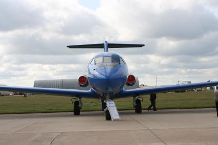 МАКС 2009. Международный Авиационно-Космический Салон. Электронная выставка. Як-40 . пассажирский самолёт для местных авиалиний, разработанный в СССР в 1960-е годы. Самолёт выпускался Саратовским авиационным заводом.