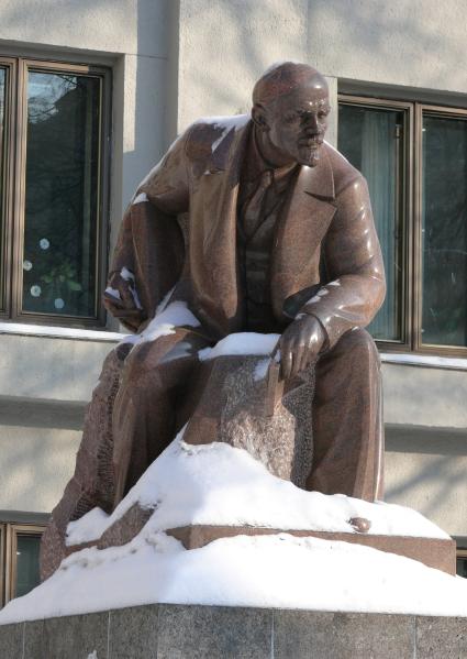 Памятник Ленину на Тверской площади (г. Москва)