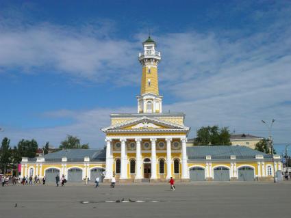 г. Кострома - город в России, административный центр Костромской области, крупный порт на Волге. Численность постоянного населения 270 475 человек (2009) Кострома