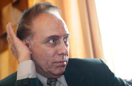 Сличенко Николай Алексеевич Сличе?нко (род. 27 декабря 1934) . художественный руководитель Московского музыкально-драматического цыганского театра  Ромэн , народный артист СССР (1981)[1], лауреат Государственной премии СССР (1987).