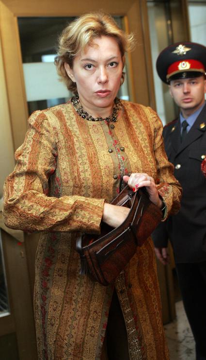 Шарапова Арина (род. 30 мая 1961) . известная телеведущая, журналист.