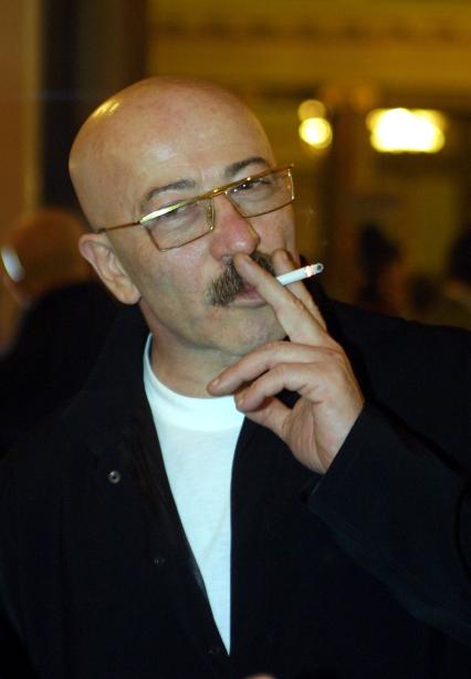 Розенбаум, Александр Яковлевич (р. 13 сентября 1951, Ленинград, СССР) . советский и российский бард, певец, композитор, актёр, заслуженный артист РФ (1996 г.)[1], народный артист России (2001)