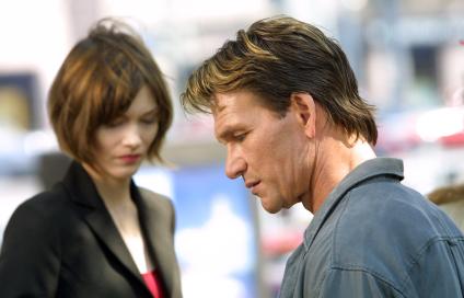 Патрик Суэйзи (англ. Patrick Swayze ; 18 августа 1952(19520818) . 14 сентября 2009) . американский актёр, танцор и автор-исполнитель, наиболее известный по ролям в фильмах Грязные танцы (1987) и Привидение (1990). В 1991 году американский журнал People назвал актёра самым сексуальным мужчиной года.