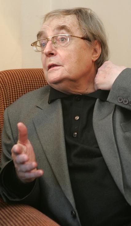 Марцевич, Эдуард Евгеньевич . советский и российский актёр театра и кино, Народный артист России (1987).