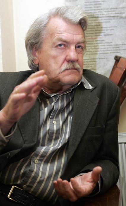 Кулагин Леонид (род. Киренск, Иркутская область, 7 июня 1940) . советский и российский актёр, кинорежиссёр, сценарист, Народный артист РСФСР.