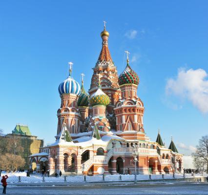 Собор Покрова, что на Рву, также называемый Собор Василия Блаженного - православный храм, расположенный на Красной площади Китай-города в Москве. Широко известный памятник русской архитектуры. До XVII века обычно назывался Троицким; был также известен как иерусалимский . В настоящее время Покровский собор - филиал Государственного исторического музея. Входит в Список объектов Всемирного наследия ЮНЕСКО в России.