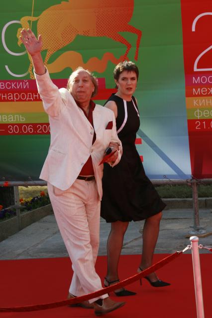 Звездная дорожка церемонии открытия ММКФ-2007 (21.06.2007). На фото: Герчаков Евгений Аркадьевич (род. 31 июля 1949) - российский актёр театра и кино.