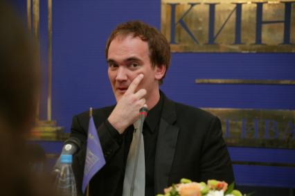 Американский режиссер Квентин Тарантино во время его визита в Москву на 26-й Московский Международный кинофестиваль, 16 июня 2004, Россия.