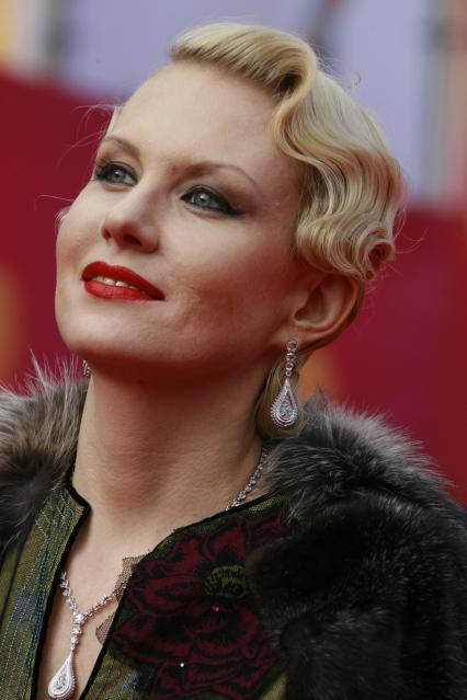 Актриса Рината Литвинова на церемонии открытия 30-го Международного кинофестиваля. 19 июня 2008 Москва, Россия