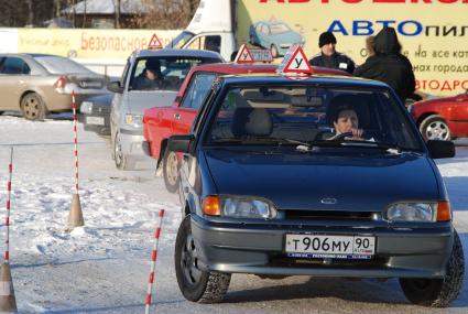 Уроки вождения водитель экзамен права на вождение