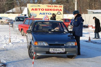 Уроки вождения водитель экзамен права на вождение