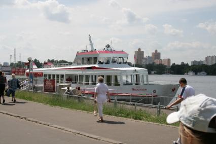 Северный речной вокзал . один из двух речных вокзалов Москвы (вместе с Южным). Расположен на берегу Химкинского водохранилища (Ленинградское шоссе, 51). Находится на территории САО г. Москвы.
