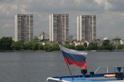 Северный речной вокзал . один из двух речных вокзалов Москвы (вместе с Южным). Расположен на берегу Химкинского водохранилища (Ленинградское шоссе, 51). Находится на территории САО г. Москвы.
