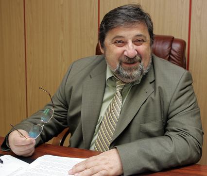 Зорин Игорь Владимирович - ректор Российской международной академии туризма (РМАТ), доктор педагогических наук, кандидат географических наук, профессор; действительный член Российской академии естественных наук (РАЕН); присвоено почетное звание \"Заслуженный работник высшей школы РФ\".