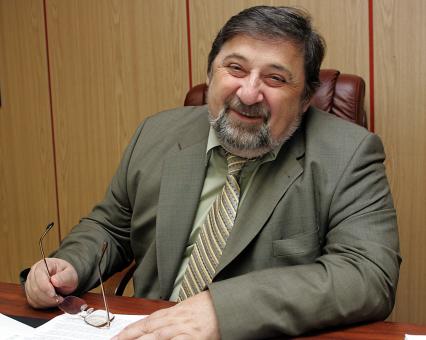 Зорин Игорь Владимирович - ректор Российской международной академии туризма (РМАТ), доктор педагогических наук, кандидат географических наук, профессор; действительный член Российской академии естественных наук (РАЕН); присвоено почетное звание \"Заслуженный работник высшей школы РФ\".