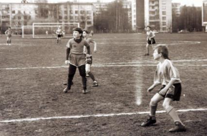 Детские фотографии Аршавина Андрея Аршавин Андрей Сергеевич (29 мая 1981, Ленинград) . российский футболист, капитан сборной России, заслуженный мастер спорта России (2008). Играет на позициях второго нападающего, плеймейкера, атакующего полузащитника.
