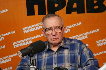 04.05.10 14:13:48 Штурман, эксперт по безопасности полетов Валентин Дудин на радио Комсомольская Правда