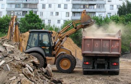 КамАЗ трактор песок стройка погрузка работа спецтехника строительная техника