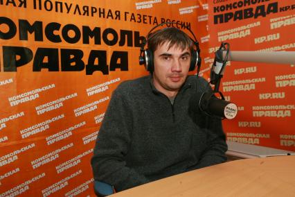 Радио \"Комсомольская правда\". 6 апреля 2010 год. На снимке: автогонщик, тренер-инструктор школы искусства вождения Михаил Кривоспицкий