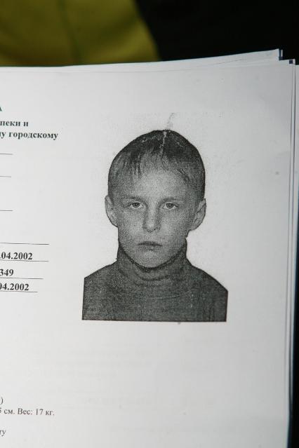 Семилетнего мальчика приемные родители из США выкинули в Россию. 9 апреля 2010 год. На снимке: Артем Савельев