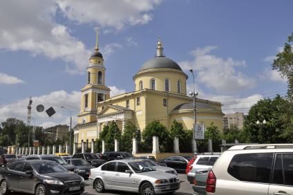 Храм Вознесения Господня в Сторожах, у Никитских ворот ( Большое Вознесение ) - православный храм Центрального благочиния Московской епархии.