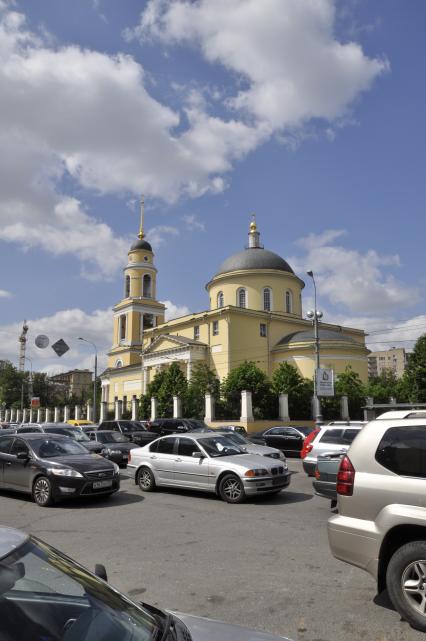 Храм Вознесения Господня в Сторожах, у Никитских ворот ( Большое Вознесение ) - православный храм Центрального благочиния Московской епархии.