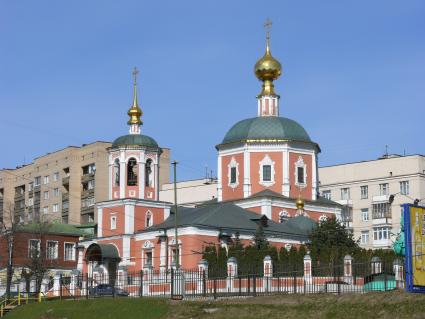 Церковь Троицы Живоначальной в Троицкой слободе, подворье Свято-Троицкой Сергиевой Лавры.