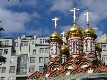 Церковь Николая Чудотворца (Троицы Живоначальной) на Берсеневке.