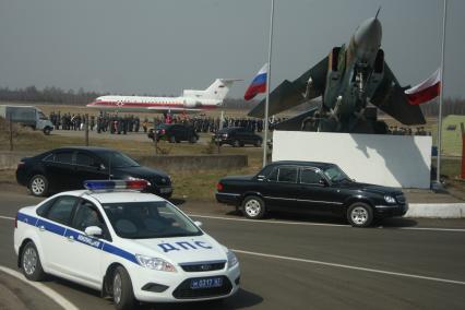 Самолет польского президента Леха Качиньского ТУ-154 разбился под Смоленском утром 10 апреля. Аэродром Смоленск северный