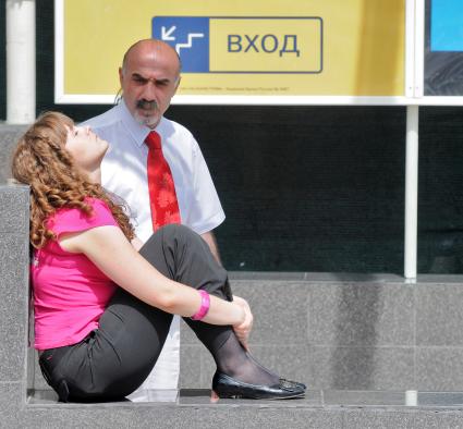 Жара в Москве, 23 июня 2010 года. Второй день в Москве температура поднимается выше 30 градусов. Климат. Погода. Потепление. Зной. Лето.