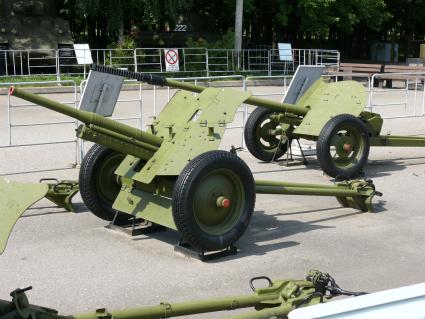 18.07.2009 45-мм противотанковая пушка обр. 1937 года (сорокапятка, Индекс ГАУ - 52-П-243) . советское полуавтоматическое противотанковое орудие калибра 45 мм.