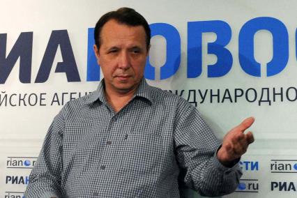Дирижер Михаил Плетнев на пресс-конференции в РИА НОВОСТИ после начала скандала по обвинению его в педофелии, 8 июля 2010 года.