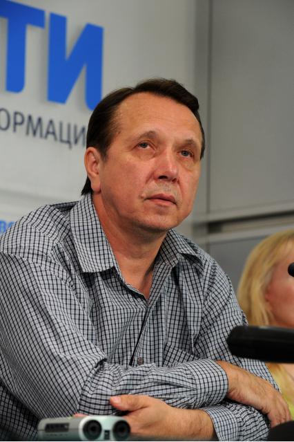 Дирижер Михаил Плетнев на пресс-конференции в РИА НОВОСТИ после начала скандала по обвинению его в педофелии, 8 июля 2010 года.