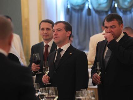 Дата: 30.06.2010, Время: 13:17. Выступление президента России Дмитрия Анатольевича Медведева на приеме выпускников высших военных учебных заведений.