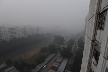 Смог от лесных пожаров в Москве,, 4 августа 2010 года. Климат. Жара. Лето. Гарь. ЭкологияЮ Глобадьное потепление. Стихийное бедствие. Стихия. Лесной пожар.