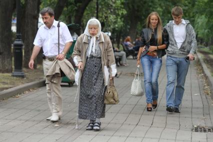 Старики и молодежь, Москва,  23 августа 2010 года.  Пенсия. Пенсионная реформа.